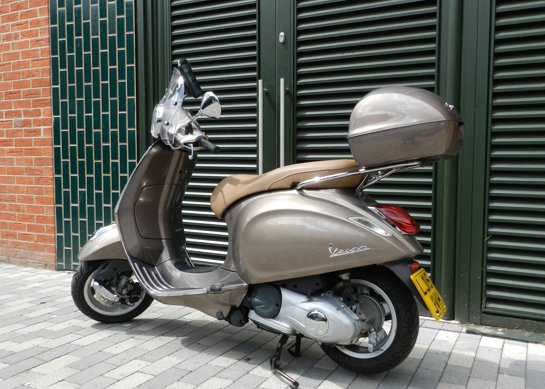 Vespa Primavera Brown